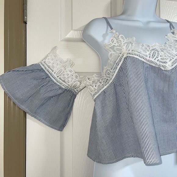 Cold shoulder crop top perfect for summer! - Picture 3 of 10